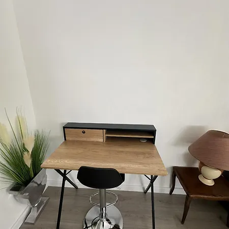 Confortable Proche Deb1890 * كان