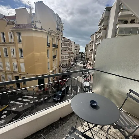 Confortable Proche Deb1890